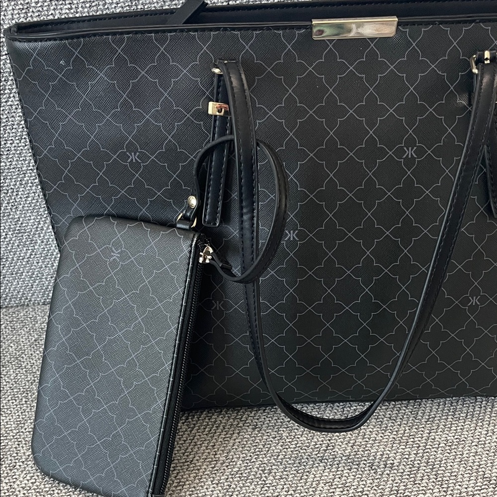 Kelly & Katie Elegant Black Tote with Pouch - Picture 9 of 16